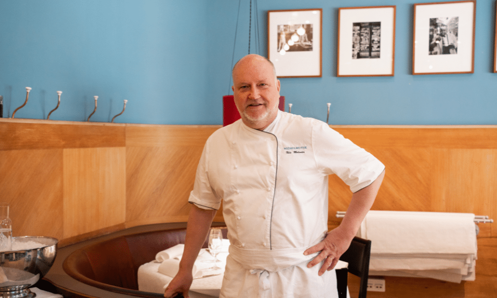 Nisse Molinder från Wedholms Fisk i Sturehofs lokaler inför gästspel