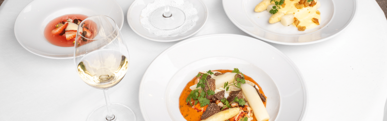 Riesling- och sparrisdagar på Sturehof